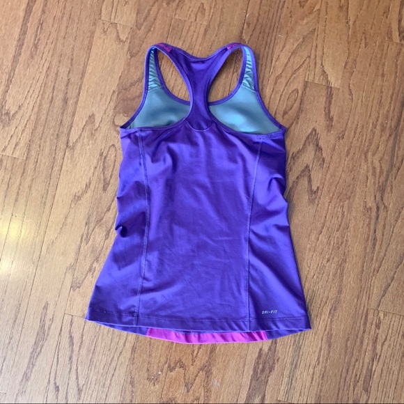 ⭐️Nike Dri-fit Tank Size Medium - Picture 3 of 4